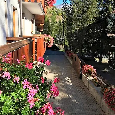 La Nigritella Hotell 3*